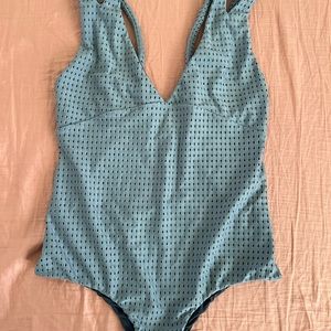 Acacia swimwear mesh one piece size m platinum